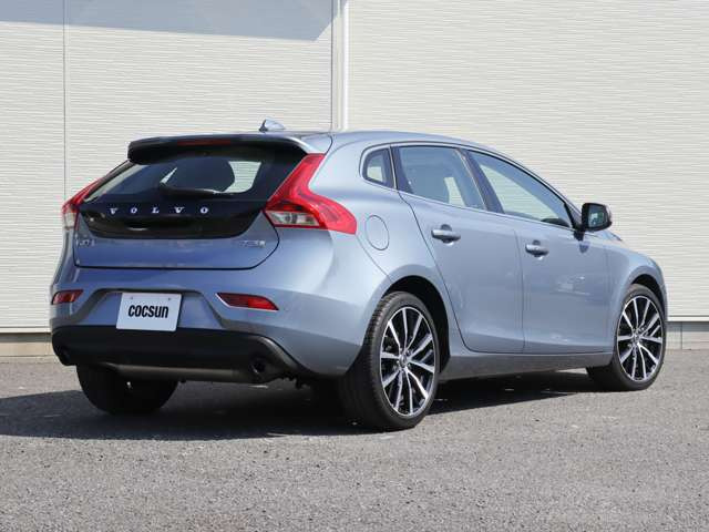 �G���W���I�C���̓t�����X��MOTUL(���`���[��)���g�p���Ă��܂��B�V���{���{�e���f���ɓK������قȂ�S�x�̃I�C�������p�ӂ��Ă��܂��B