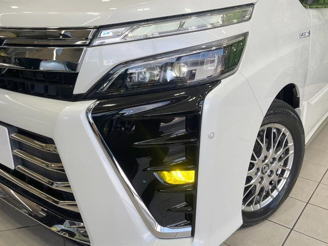 �yLED�w�b�h���C�g�z���V����ԑ��s�����ǍD�Ȏ��E���m�ۂ����S���ĉ^�]�ł��鍂�P�xLED�w�b�h���C�g�𑕔�!�_�����x�������A����d�͂��}�����Ă��܂��B