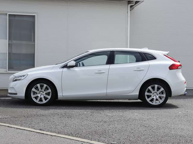 【ご納車後1ヶ月の初期不良対応】納車前整備後にも、不測の事態による初期不良が起きてしまう事があります。当社では全てのお車に対して、初期不良対応期間を1ヶ月設けていますので安心です。