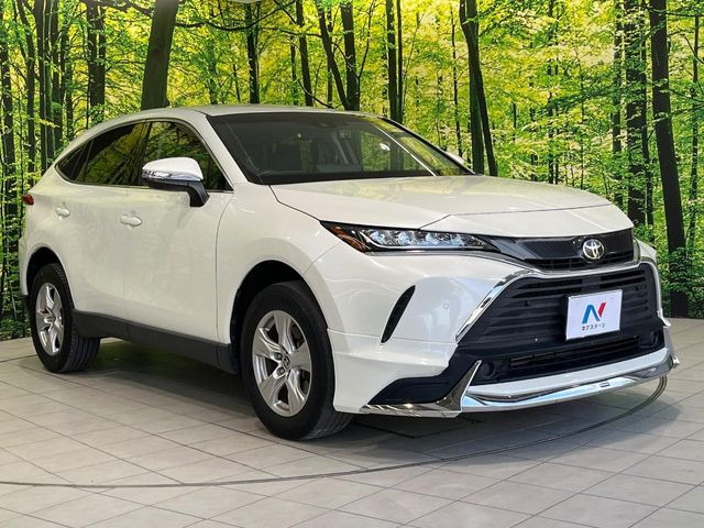 高透明度のガラス皮膜で撥水はもちろん、上質なツヤ・光沢を実現。紫外線や酸性雨から大切な愛車を保護し、色あせ・劣化を防止。「弾スプラッシュコート」、「弾プリミッサコート」からお選びいただけます。