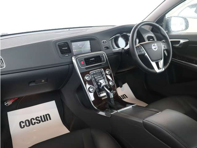 �h�C�c�̃{���{���`���[�j���O���[�J�[HEICO SPORTIV�̐��K�̔��X���t���ƈ��m���ɂ�HEICO SPORTIV�v���~�A���p�[�g�i�[KANTO / TOKAI�Ƃ��ĉ^�c�����Ă��܂��B