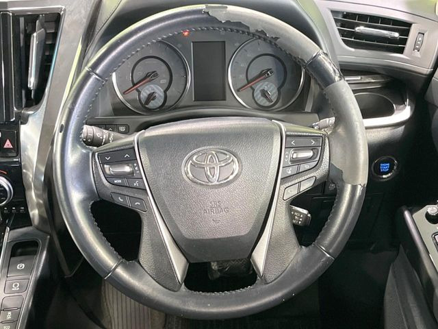 ステアリングも使用感が少なく、きれいな状態となっております♪