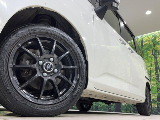 【15インチアルミホイール】外観にマッチしたアルミホイールを装着しております。各種アルミホイールや、スタッドレスタイヤも取扱いしております。是非ご相談ください♪