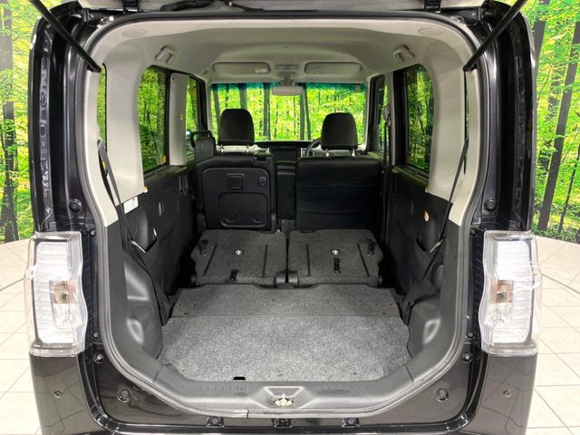 ���i�̂���������ʋ΁A���}���ɏ\���ȉ׎��X�y�[�X���m�ۂ��Ă���܂��B�Z�J���h�V�[�g��|���ƁA�傫�ȉו��̐ύڂ��\�ł���