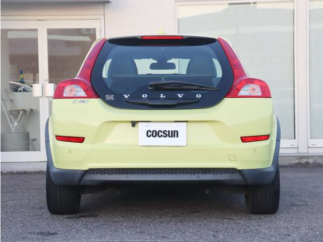 ���s�^�G���W���ɂ̓{���{�̔F�؂��擾����MOTUL�̍����I�C��SPECIFIC RBS0-2AE(0W-20)���g�p���܂��B