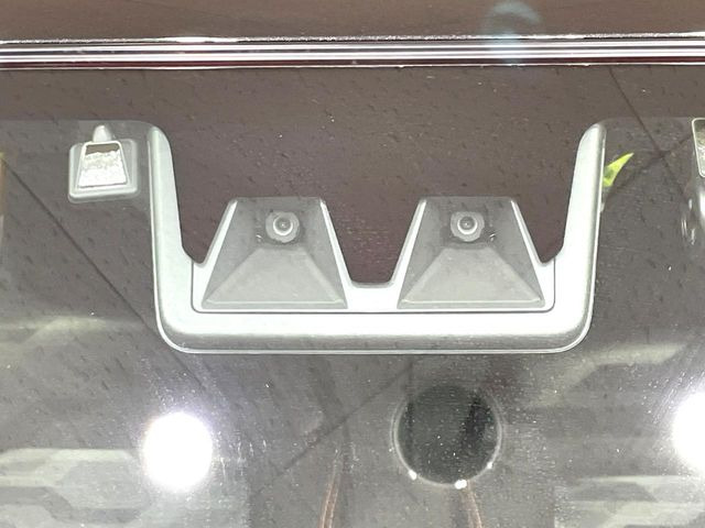 �y�X�}�[�g�A�V�X�g�z���s���ɑO���̎ԗ�����F�����A�Փ˂������Ȏ��͌x��ƃu���[�L�ŏՓˉ���Ɣ�Q�y�����A�V�X�g�B�����S�Ƀh���C�u�����y���݂��������܂��B