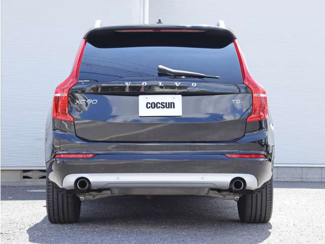 現行型エンジンにはボルボの認証を取得したMOTULの高級オイルSPECIFIC RBS0-2AE(0W-20)を使用します。