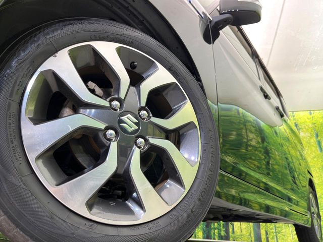 �y����15�C���`�A���~�z�C�[���z�O�ςɃ}�b�`���������A���~�z�C�[���𑕒����Ă���܂��B�e��ЊO�A���~�z�C�[����A�X�^�b�h���X�^�C�����戵�����Ă���܂��B���񂲑��k����������