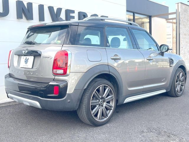 ●YANASEオートシステムズとの提携によって実現した高品質修理ネットワーク!大切なお車だから、万が一の修理でも「純正品質」をご提供。当店でご購入いただくお車にはメリットが数多くあります