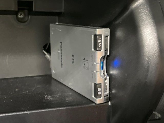 【ETC】高速道路の料金所をストレスなく通過!話題のスポットやサービスエリアに多い「スマートIC」利用時は必須のアイテムです。当店でセットアップを実施、ご納車当日からすぐにご利用いただけます!