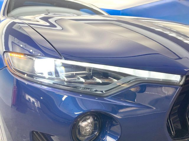 ��LED�w�b�h���C�g:��ԑ��s�����ǍD�Ȏ��E���m�ۂ����S���ĉ^�]�ł��鍂�P�xLED�w�b�h���C�g�𑕔�!�_�����x�������A����d�͂��}�����Ă��܂��B