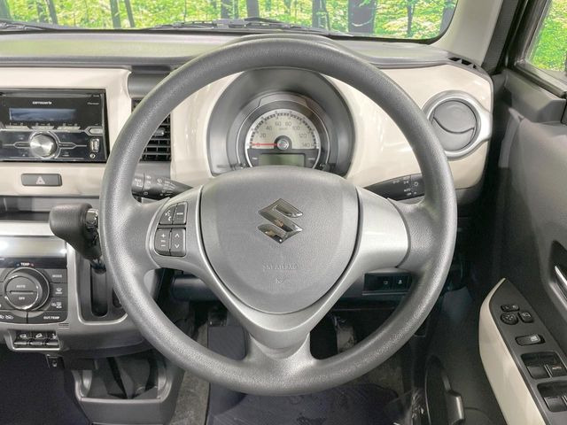 ステアリングも使用感が少なく、きれいな状態となっております♪