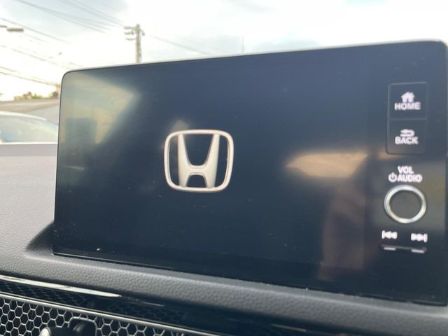 【9インチ ホンダコネクトディスプレイ】視認性の高い大画面ディスプレイでナビの使用や、お持ちのスマートフォンと連携したbluetoothでの音楽再生が可能です♪