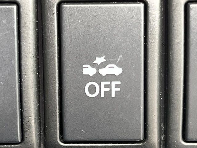 【スマートブレーキサポート】走行中に前方の車両等を認識し、衝突しそうな時は警報とブレーキで衝突回避と被害軽減をアシスト。より安全にドライブをお楽しみいただけます。