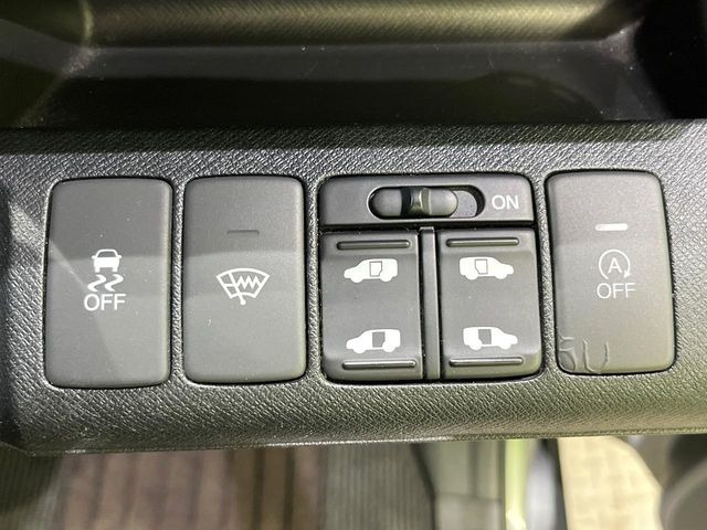 �y�����p���[�X���C�h�h�A�z�X�}�[�g�L�[��^�]�Ȃ̃X�C�b�`�Ō�ȗ����X���C�h�h�A�̊J���\���d��������͂����ăh�A���J����K�v�������A�����Ȃ��q�l�ł��ȒP�ɊJ���߂ł����K�ł���