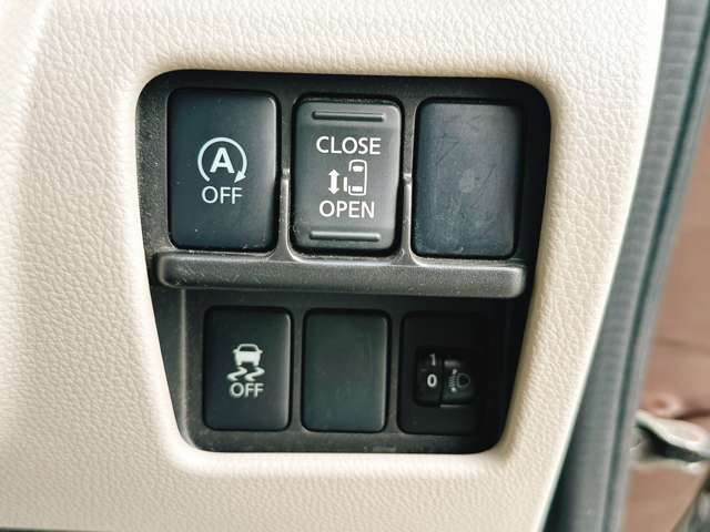 �y�d���X���C�h�h�A�z�h�A�̊J�������^�b�`�ōs�����Ƃ��ł��܂����֗��ȋ@�\�̈�ł��ˁ�