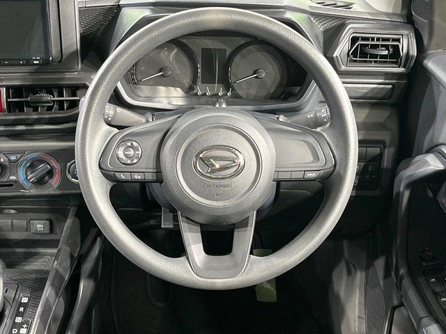 �y�X�e�A�����O�X�C�b�`�z�^�]���A�O������ڐ������炷���ƂȂ��A�I�[�f�B�I���̑��삪�\�ȕ֗��@�\!���S&���K�ȃh���C�u�����o���Ă���܂���