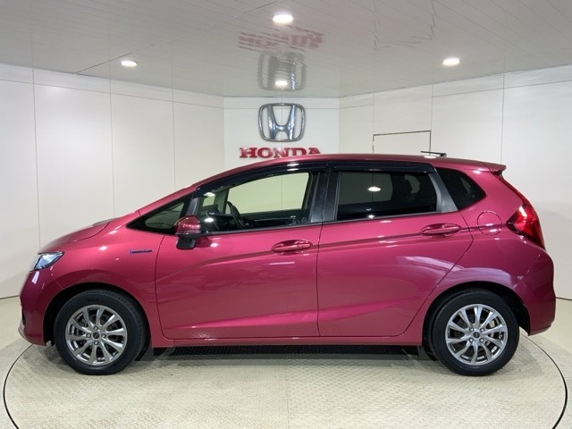 フィット1.5 ハイブリッド F