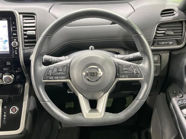 �y�����v�����X�e�A�����O�z�㎿�Ȋv���g�p���邱�ƂŁA��ɂ����������݂ƂĂ��^�]���₷���n���h���ł���