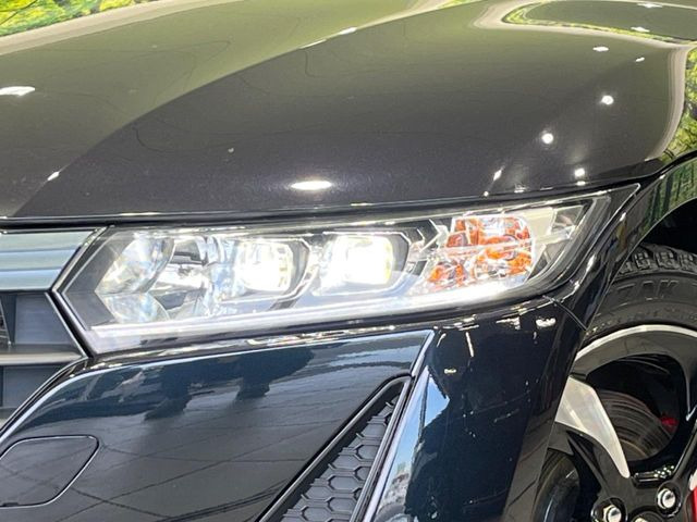 �yLED�w�b�h���C�g�z���V����ԑ��s�����ǍD�Ȏ��E���m�ۂ����S���ĉ^�]�ł��鍂�P�xLED�w�b�h���C�g�𑕔�!�_�����x�������A����d�͂��}�����Ă��܂��B