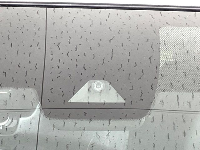 �y�G�}�[�W�F���V�[�u���[�L�z���s���ɑO���̎ԗ�����F�����A�Փ˂������Ȏ��͌x��ƃu���[�L�ŏՓˉ���Ɣ�Q�y�����A�V�X�g�B�����S�Ƀh���C�u�����y���݂��������܂��B