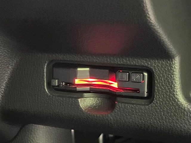 【ETC】高速道路の料金所をストレスなく通過!話題のスポットやサービスエリアに多い「スマートIC」利用時は必須のアイテムです。当店でセットアップを実施、ご納車当日からすぐにご利用いただけます!