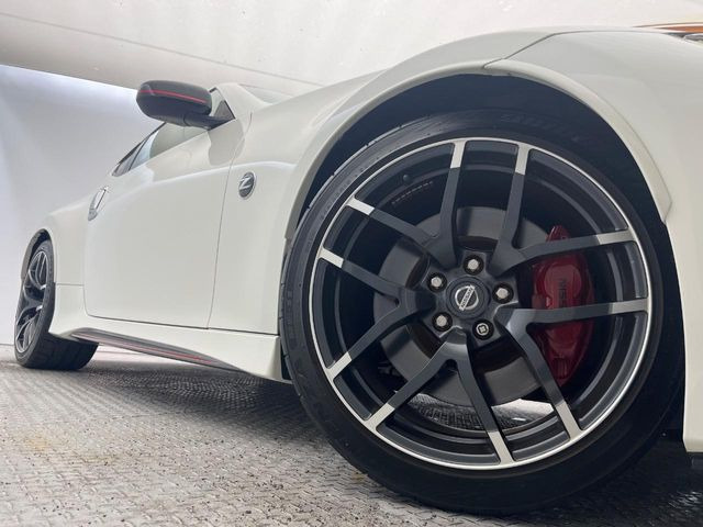 �y�O���[�h��p����19�C���`�A���~�z�C�[���z�f�U�C�����̍��������A���~�z�C�[���𑕒����Ă���܂��B�e��ЊO�A���~�z�C�[����A�X�^�b�h���X�^�C�����戵�����Ă���܂��B���񂲑��k����������