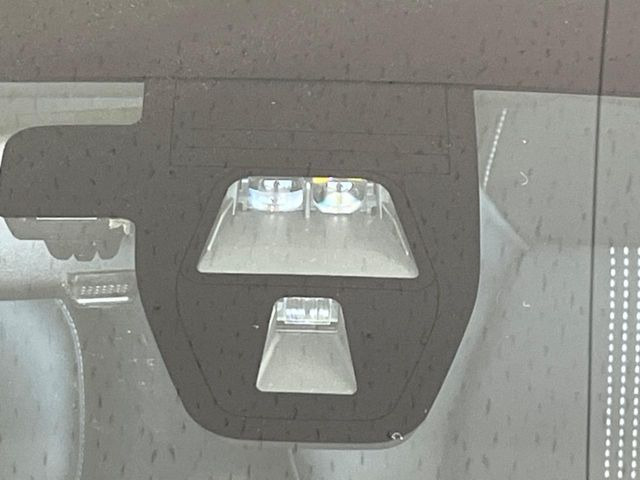 �y�V�e�B�u���[�L�A�N�e�B�u�V�X�e���z�ᑬ���s���ɑO���̎ԗ�����F�����A�Փ˂������Ȏ��͌x��ƃu���[�L�ŏՓˉ���Ɣ�Q�y�����A�V�X�g�B�����S�Ƀh���C�u�����y���݂��������܂��B