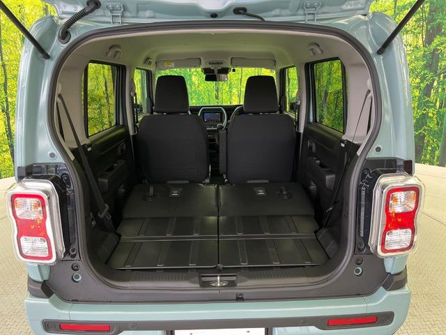 ���i�̂���������ʋ΁A���}���ɏ\���ȉ׎��X�y�[�X���m�ۂ��Ă���܂��B�Z�J���h�V�[�g��|���ƁA�傫�ȉו��̐ύڂ��\�ł���