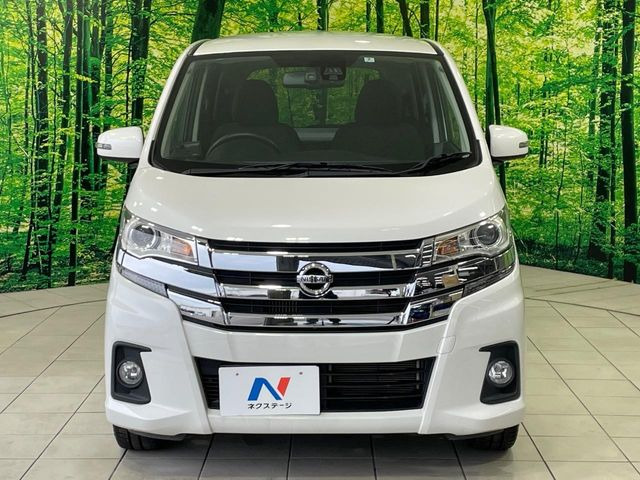 ��D�]�𒸂��Ă���܂��{�f�B�̒e�X�v���b�V���R�[�g���D�]��t���B�ʏ�̃K���X�R�[�g�ƈقȂ�A�ϋv�N��6�N�̖��@���K���X�R�[�e�B���O���A�{�f�B���L���C�ȏ�Ԃɕۂ��Ă���܂��B