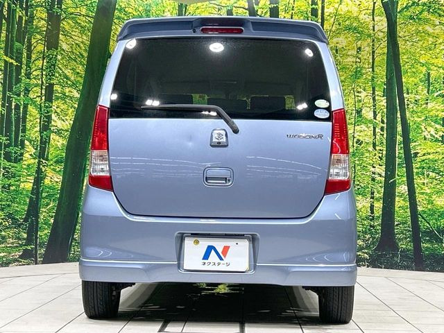 安心の最長10年・走行無制限保証(有償)をご用意。保証内容も充実はもちろん、無料点検&オイル交換や、年中無休の全国・24時間ロードサービスも付帯されておりますのでご安心下さい。