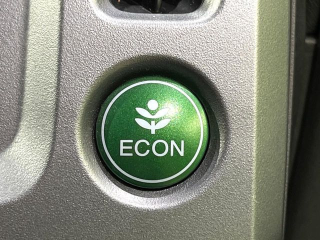 �y�A�C�h�����O�X�g�b�v�z�ԐM����a�؂Œ�Ԃ����ۂɃG���W�����~���A���ʂȔR���̏����}���܂��B�R��������ی�ɂȂ���@�\��G���W���̓u���[�L�𗣂��΍Ďn�����܂��B