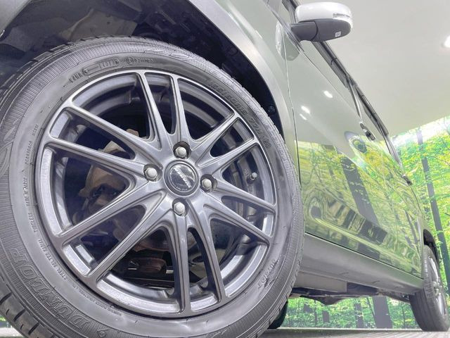 【15インチアルミホイール】外観にマッチしたアルミホイールを装着しております。各種アルミホイールや、スタッドレスタイヤも取扱いしております。是非ご相談ください♪