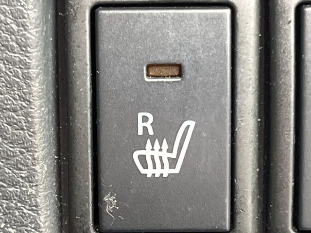 【シートヒーター】寒い日に重宝するシートヒーター!エアコンより早く温まってくれるので寒がりの人も安心ですね♪エアコンの温風は乾燥するから苦手、という方にもをおすすめです。