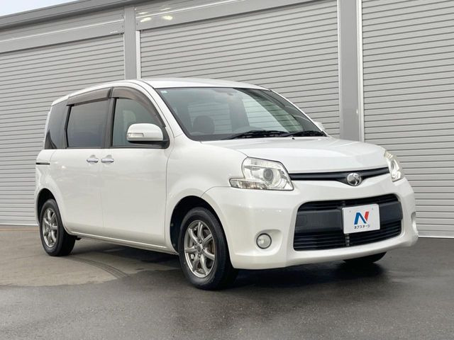 高透明度のガラス皮膜で撥水はもちろん、上質なツヤ・光沢を実現。紫外線や酸性雨から大切な愛車を保護し、色あせ・劣化を防止。「弾スプラッシュコート」、「弾プリミッサコート」からお選びいただけます。