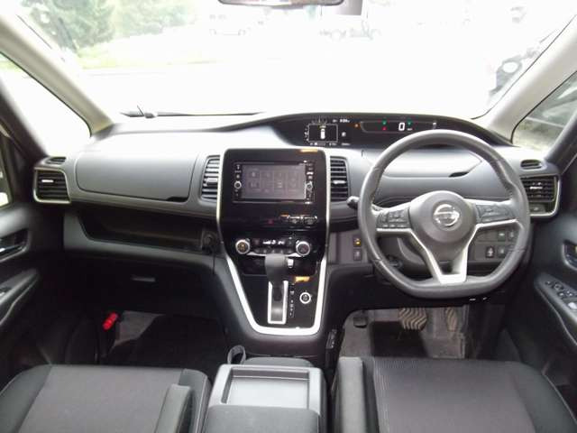 セレナ2.0 ハイウェイスター Vセレクション 4WD