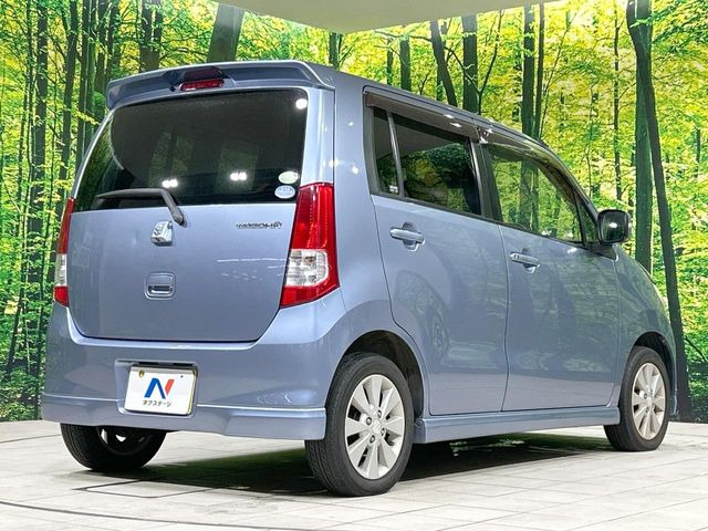 ☆全国のネクステージからお取り寄せが可能※!遠方の店舗に展示してあるクルマが気になる場合も、最寄りの店舗でご覧いただくことが可能です!是非私たちに要望をお聞かせください!※別途費用