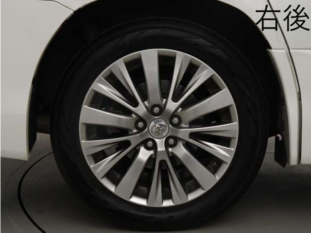 お客様のお好みの新品18インチ、19インチ、20インチホイール装着可能!ダウンサスなどローダウンも取付可能です!ヴァルドやワークなどのメーカー品も取り寄せ可能です!