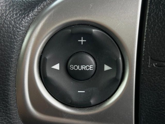 【ステアリングスイッチ】運転中、前方から目線をそらすことなく、オーディオ等の操作が可能な便利機能!安心&快適なドライブを演出してくれます♪