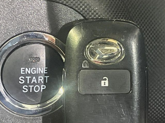 �y�L�[�t���[�V�X�e���z�J�o����|�P�b�g�ɓ��ꂽ�܂܂ł��h�A�̎{���E�������\�ȃX�}�[�g�L�[�𑕔��B�G���W���̃I���E�I�t�����J�M�����o���K�v����������Ƃ��Ă��֗��ł���