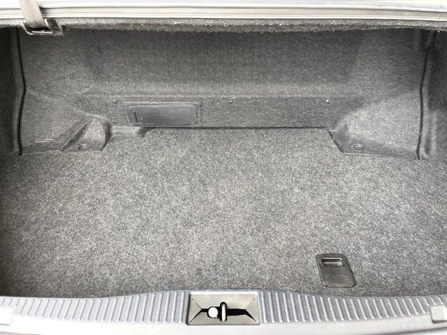 ���i�̂���������ʋ΁A���}���ɏ\���ȉ׎��X�y�[�X���m�ۂ��Ă���܂��B