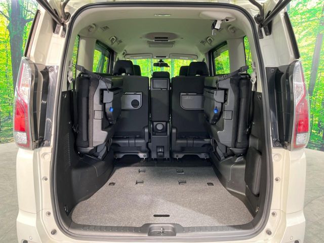 ���i�̂���������ʋ΁A���}���ɏ\���ȉ׎��X�y�[�X���m�ۂ��Ă���܂��B