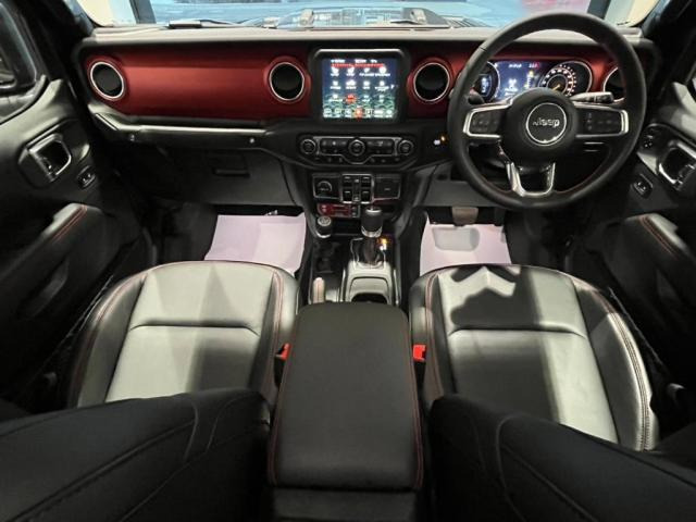 グラディエーター3.6 ルビコン 4WD