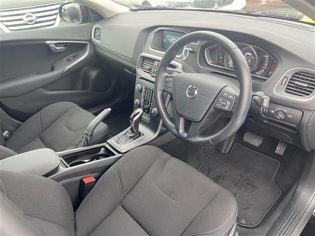 V40D4 モメンタム ディーゼル