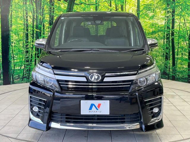 ��D�]�𒸂��Ă���܂��{�f�B�̒e�X�v���b�V���R�[�g���D�]��t���B�ʏ�̃K���X�R�[�g�ƈقȂ�A�ϋv�N��6�N�̖��@���K���X�R�[�e�B���O���A�{�f�B���L���C�ȏ�Ԃɕۂ��Ă���܂��B