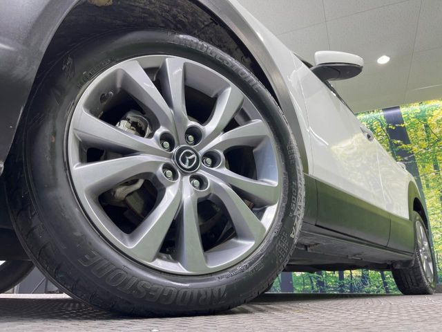 �y�����A���~�z�C�[���z�O�ςɃ}�b�`���������A���~�z�C�[���𑕒����Ă���܂��B�e��ЊO�A���~�z�C�[����A�X�^�b�h���X�^�C�����戵�����Ă���܂��B���񂲑��k����������