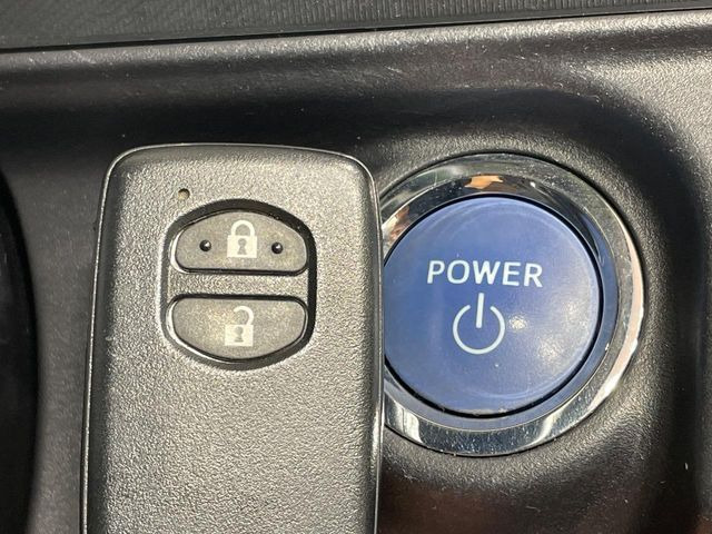 �y�X�}�[�g�L�[�z�J�o����|�P�b�g�ɓ��ꂽ�܂܂ł��h�A�̎{���E�������\�ȃX�}�[�g�L�[�𑕔��B�G���W���̃I���E�I�t�����J�M�����o���K�v����������Ƃ��Ă��֗��ł���