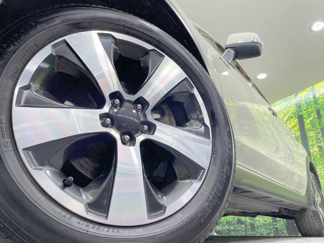 �y����17�C���`�A���~�z�C�[���z�O�ςɃ}�b�`���������A���~�z�C�[���𑕒����Ă���܂��B�e��ЊO�A���~�z�C�[����A�X�^�b�h���X�^�C�����戵�����Ă���܂��B���񂲑��k����������