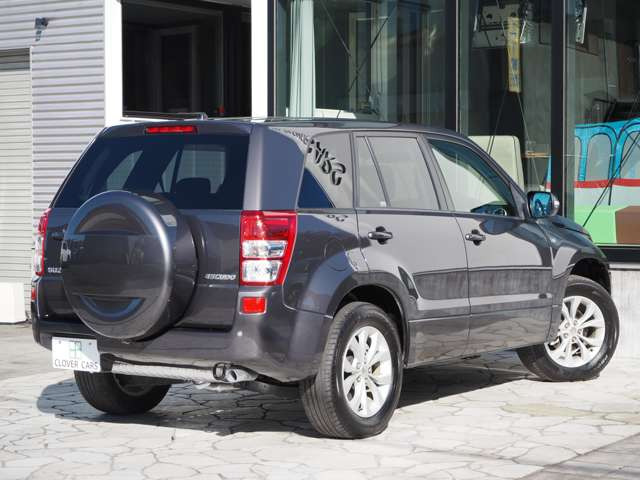 ご安心下さい!!当店は大型指定工場と業務提携しております!!納車前点検、車内清掃には特に自信があります!是非お客様のその目でご確認下さい♪