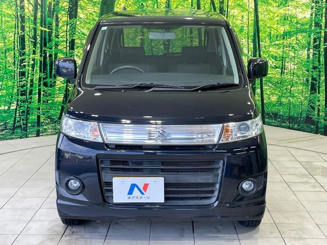 ��D�]�𒸂��Ă���܂��{�f�B�̒e�X�v���b�V���R�[�g���D�]��t���B�ʏ�̃K���X�R�[�g�ƈقȂ�A�ϋv�N��6�N�̖��@���K���X�R�[�e�B���O���A�{�f�B���L���C�ȏ�Ԃɕۂ��Ă���܂��B